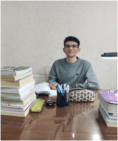 گفتگو با ایلیا نریمان زاده دوازدهم تجربی از اردبیل