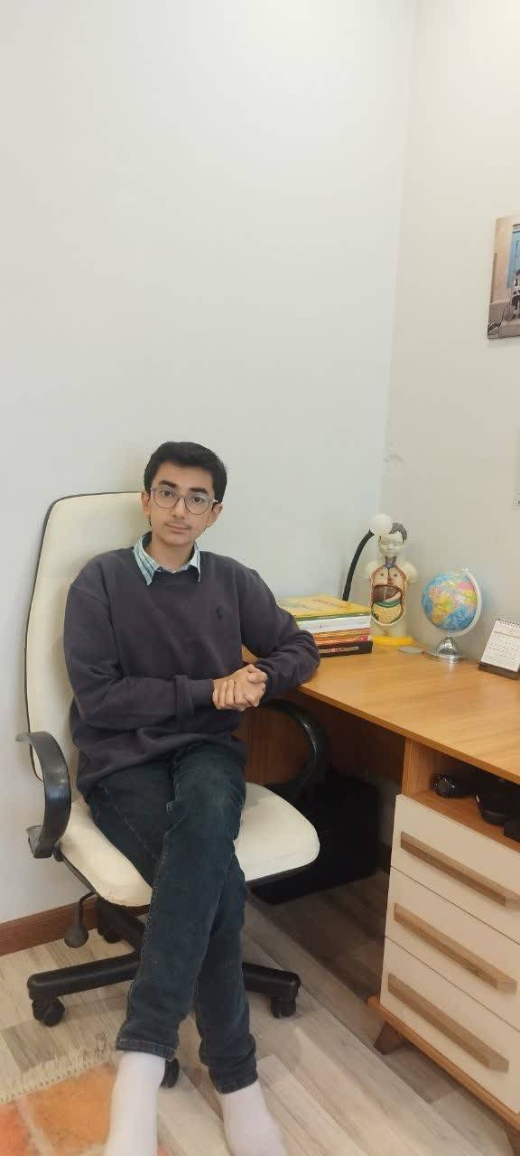 گفتگو با بهراد حسنی پایه نهم قهرمان تابستان از اردبیل