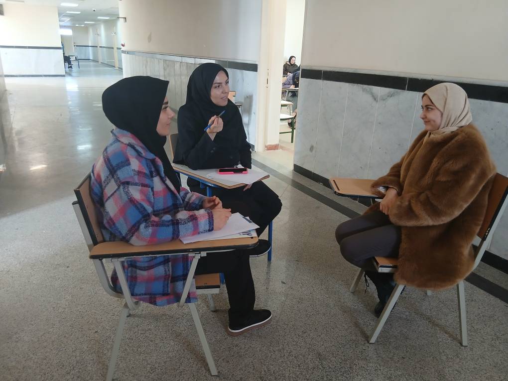 گفتگو با الینا نظری دوازدهم تجربی از اردبیل