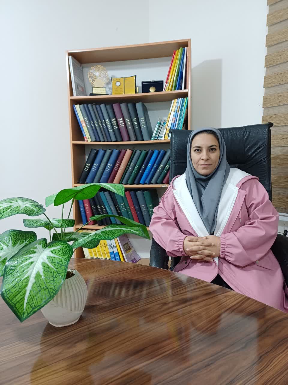 گفتگوبانفیسه محمدآبادی پشتیبان برترپیشرفت درسی پایه دوازدهم از بم