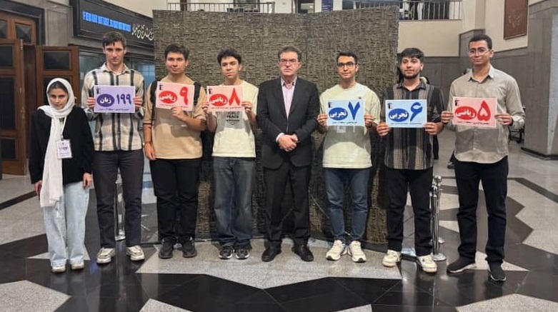 گفتگو با سید فرید موسوی فراز رتبه 45 کنکور تجربی 1404 از شیراز