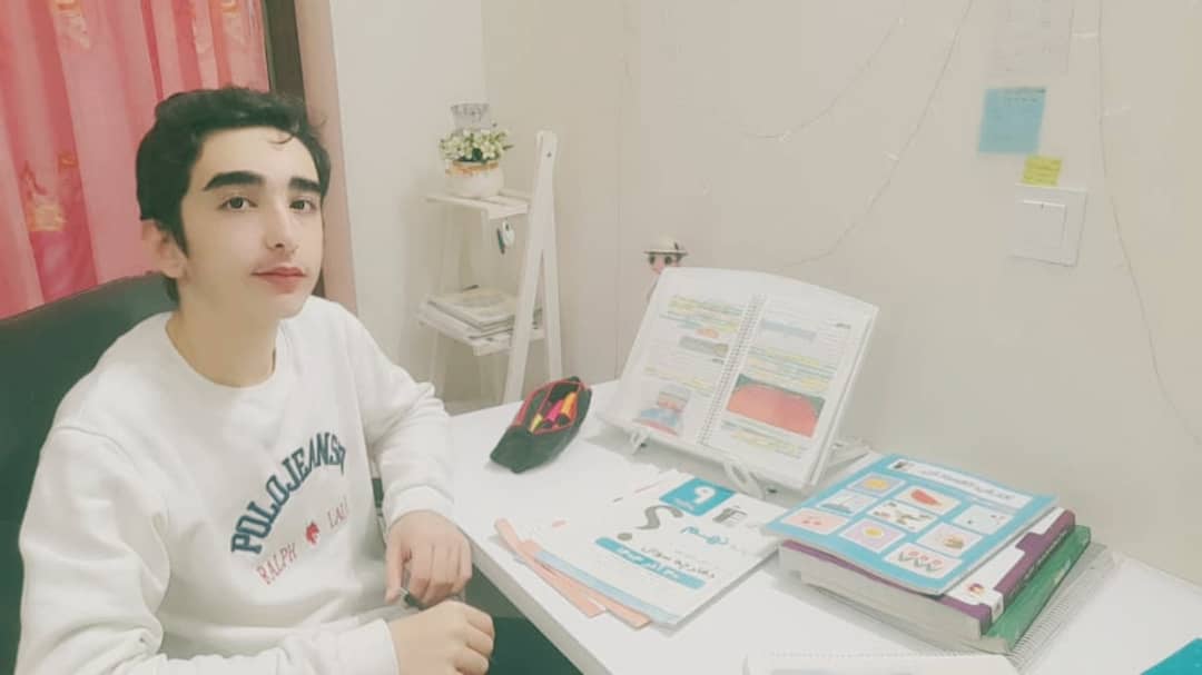 گفتگو با قهرمان پیوستگی باشگاه 700تایی پایا رحیمی پایه نهم