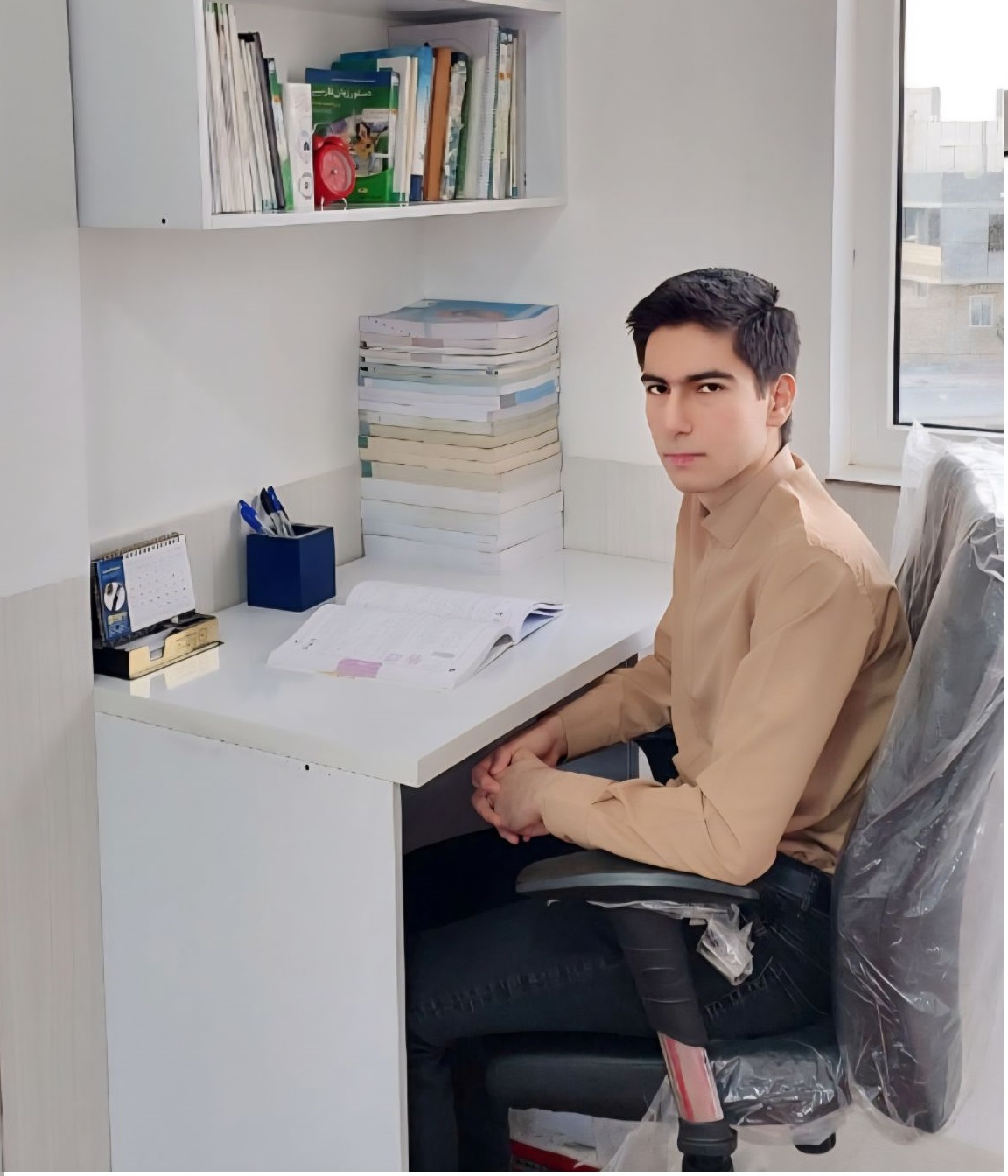 نگاهی به زندگی و انگیزه‌های نوید کردلو ، دوازدهم تجربی از خدابنده