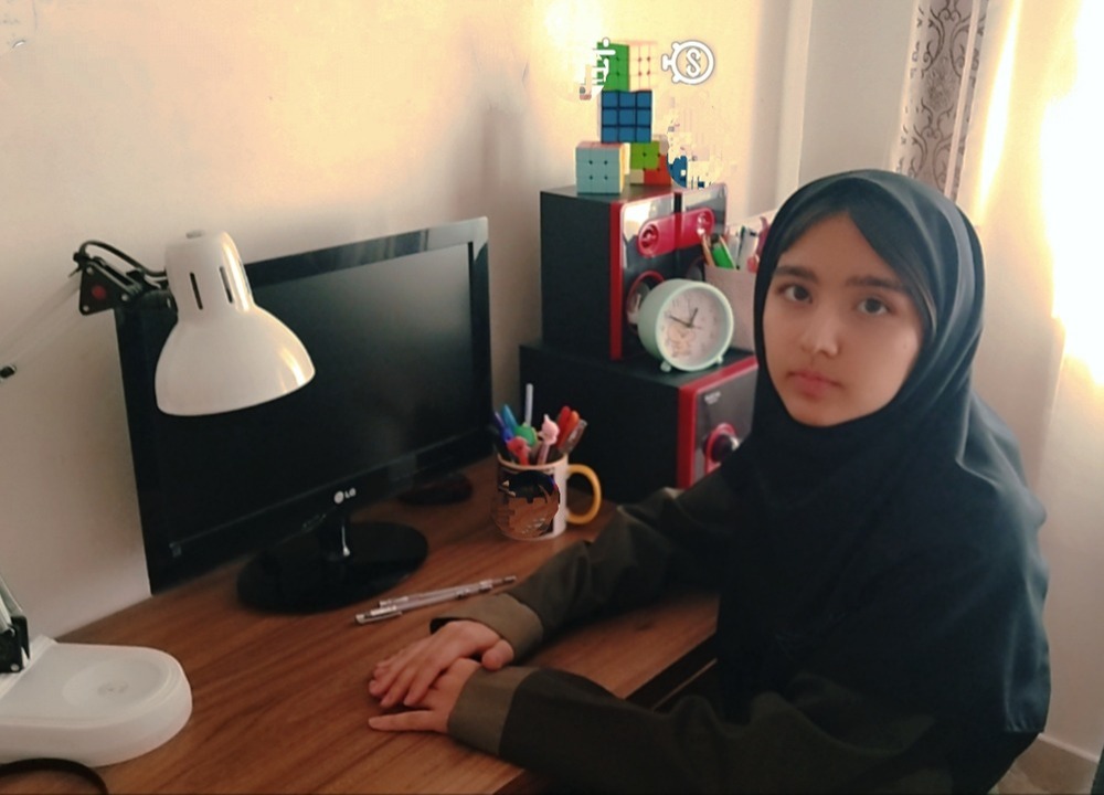 گفتگو با آیناز محمدی دانش آموز برتر تابستان با تراز 7076