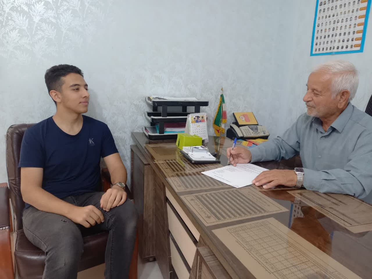 مصاحبه با محمد باغبان دانش آموز برتر آزمون‌های تابستان از فردوس