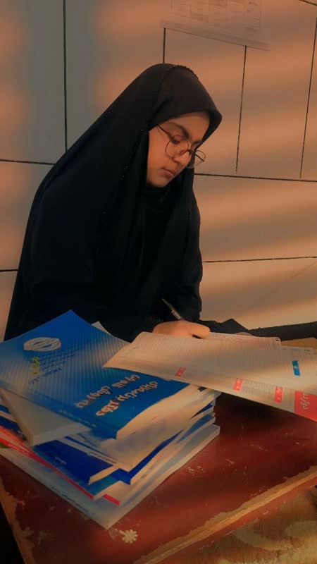 گفتگو با مریم حمامی قهرمان پیوستگی تا آبان 12 تجربی از فردوس