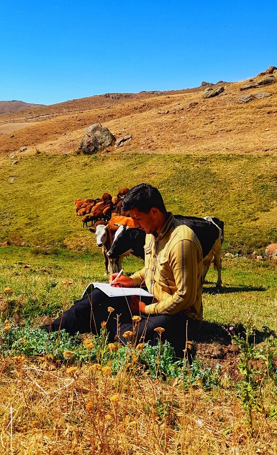 گفت‌وگو با هادی قمری؛ قهرمان تاب آوری و قبولی فرهنگیان