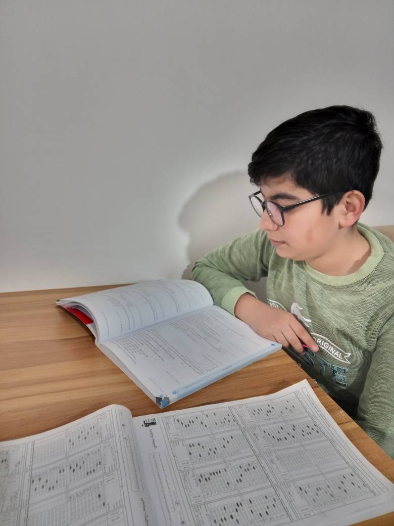 گفت وگو با آرین عبادی: قهرمان پیوستگی پایه هشتم