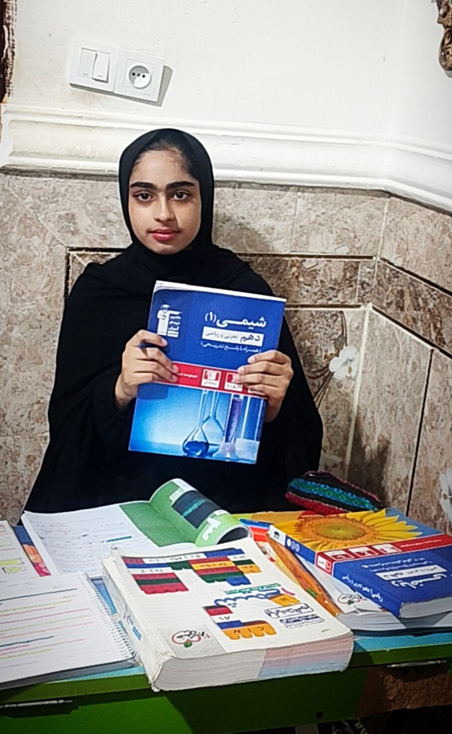 گفت و گو با: اسرا فاروقی قهرمان پیوستگی پایه دهم ریاضی