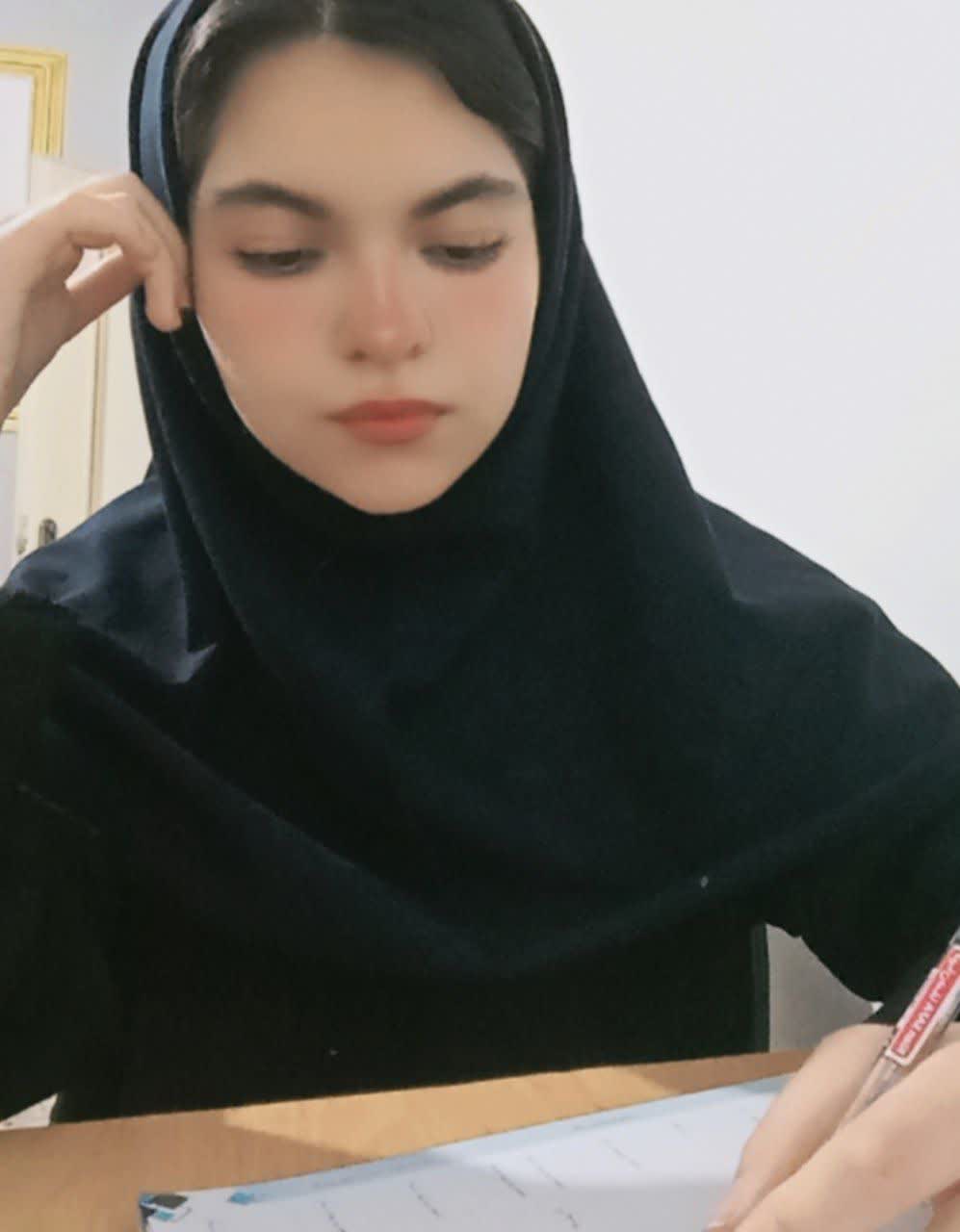 گفت و گو با: کوثر رزمی قهرمان پیشرفت پایه نهم