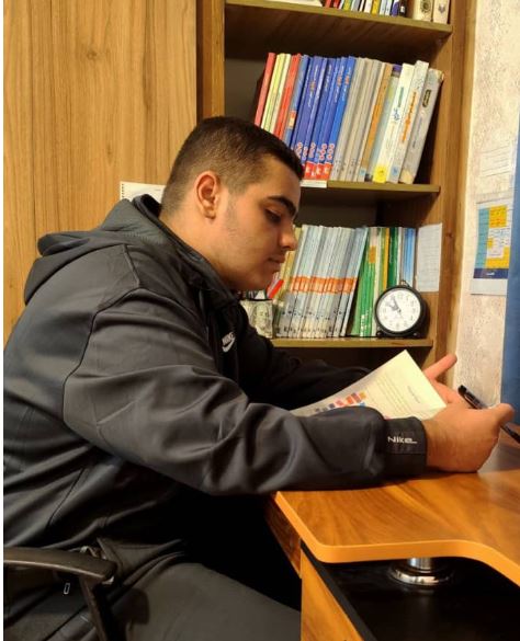 گفتگو با رضا برزگر از مدرسه رضوان آمل