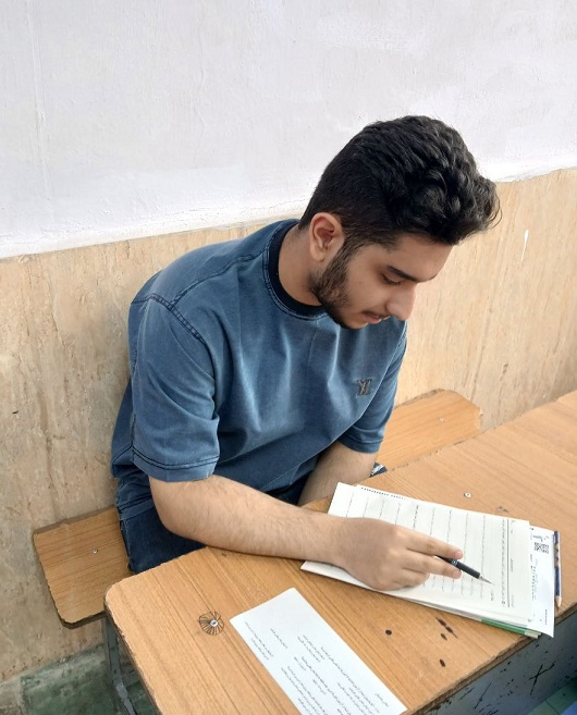 مصاحبه با آرادصفرپور، دوازدهم انسانی از لاهیجان