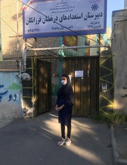 یگانه فرزانه قبولی تیزهوشان :دردوره‌ی امتحانات هم تست زدم