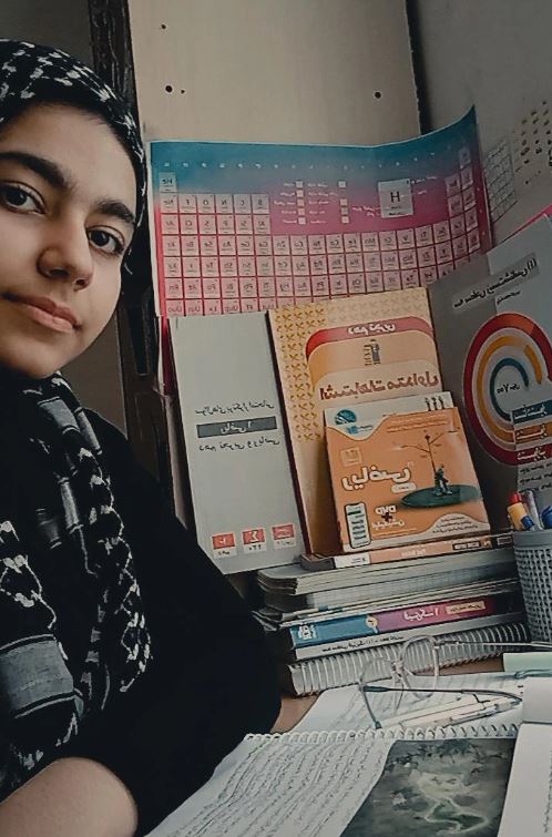 گفت و گو با هانا اقبال لشکر قبولی تیزهوشان دهم تجربی از مهاباد