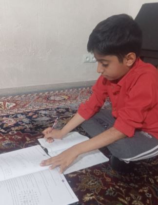 گفت وگو با کارن صفری قهرمان پیوستگی ششم دبستان از روستای ریجاب