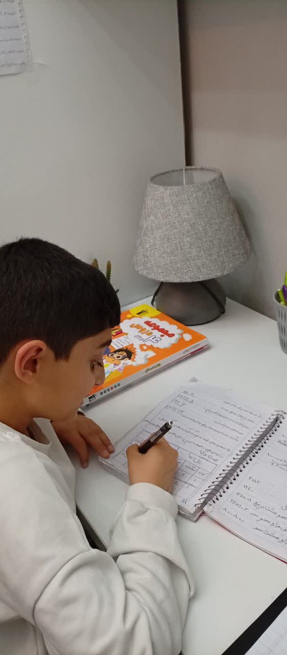 گفت و گو با رامان آقایی قهرمان پیوستگی چهارم دبستان