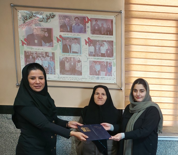 گفتگو با دانش آموز پریا حجتی نیا قبولی پزشکی