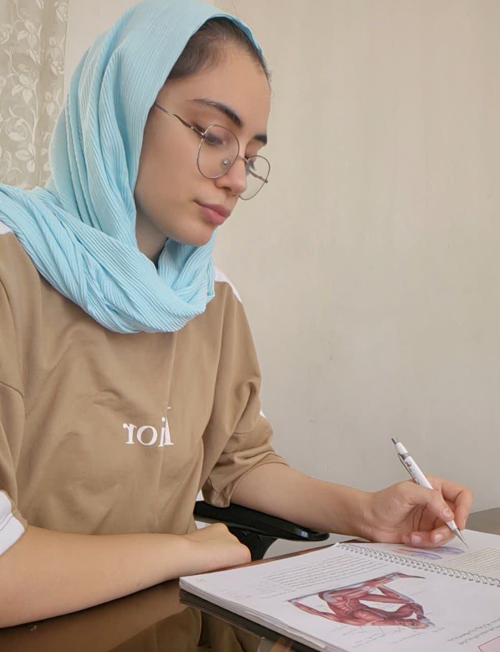 گفتگو با فاطمه حسین پور قهرمان پیشرفت درسی