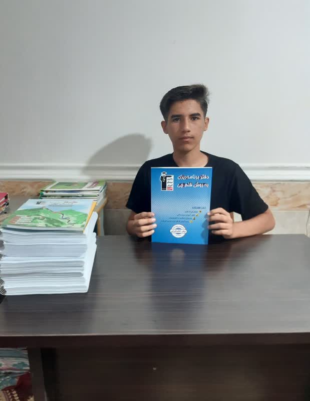 دانش آموز برتر مدرسه نمونه دولتی و قلمچی رامهرمز؛ صادق احمدنژاد