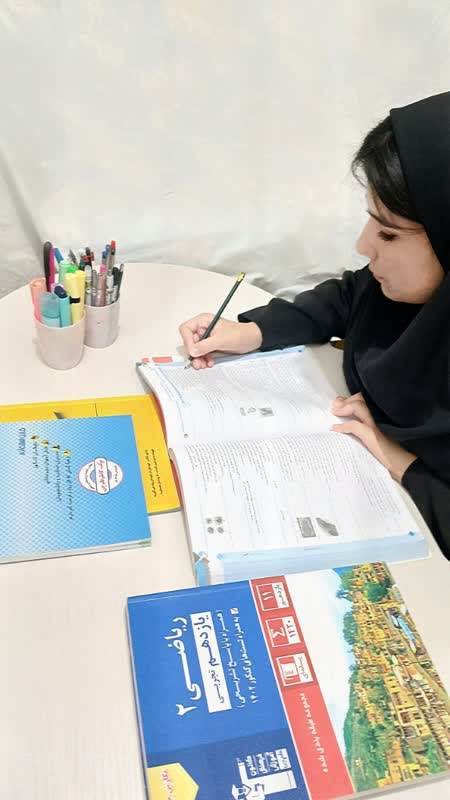 گفت و گو با قهرمانان پیوستگی؛ مهشید امیری