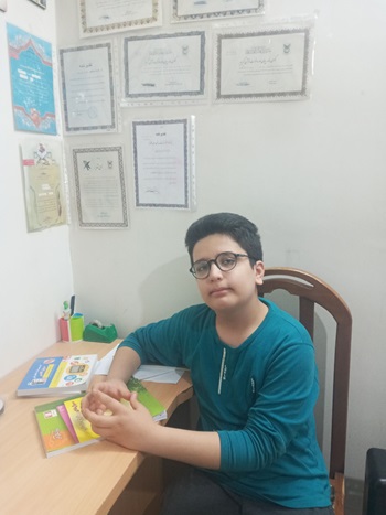 گفت و گو با فرزام اسماعیلی؛پیشرفت در امتحانات با کتاب پرتکرار