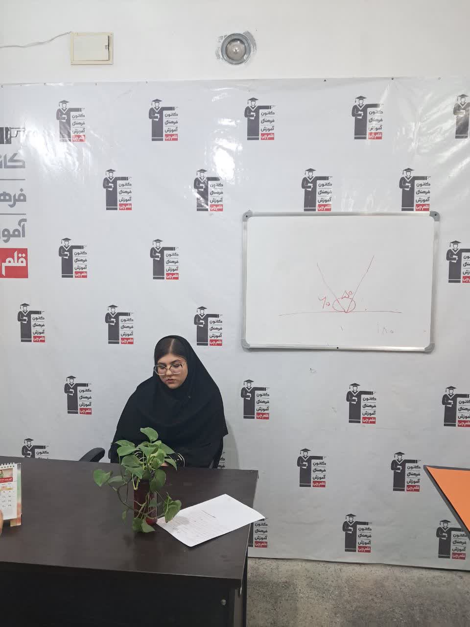 گفت و گو با فاطمه زهرا عزیزی قبولی در مدارس نمونه دولتی