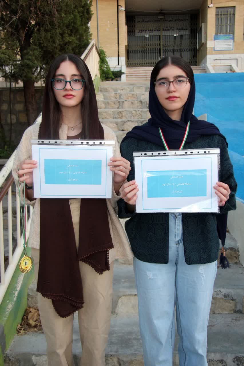 گفتگو با صبا و سنا صادقی; دو قلوهای پذیرفته شده در آزمون تیزهوشان