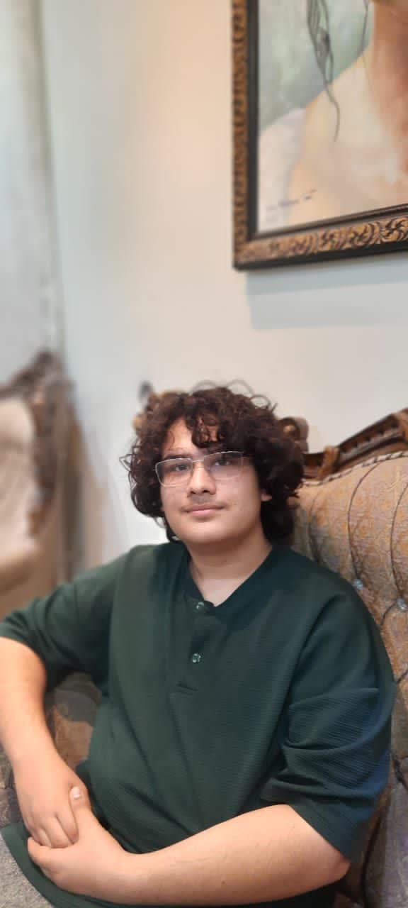 گفتگو با سینا معتمد ; از پیوستگی تا قبولی در دانشگاه تهران