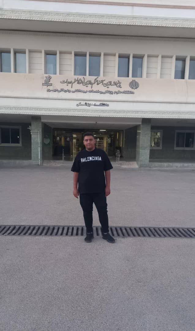 گفتگو با علی ثنائیان ; از باشگاه هزار تاییها تا قبولی پزشکی