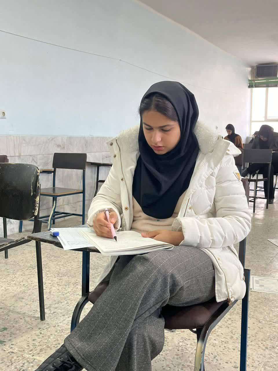 گفتگو با مبینا خداترس ; قهرمان پاییز از جهرم