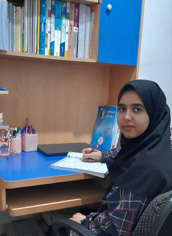 گفتگو با هانیه صباحی فاضل باشگاه پانصدتایی یازدهم تجربی ازکمالشهر