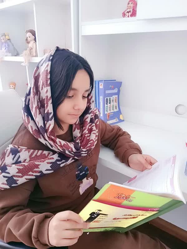 گفتگو باآریانا صداقت فردتراز بالای 6 هزار ششم از کمالشهر