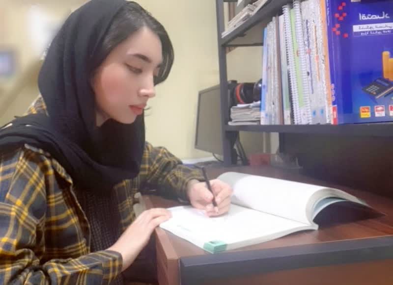 گفتگو باستاره موذن چی قهرمان پیشرفت دوازدهم انسانی از کمالشهر