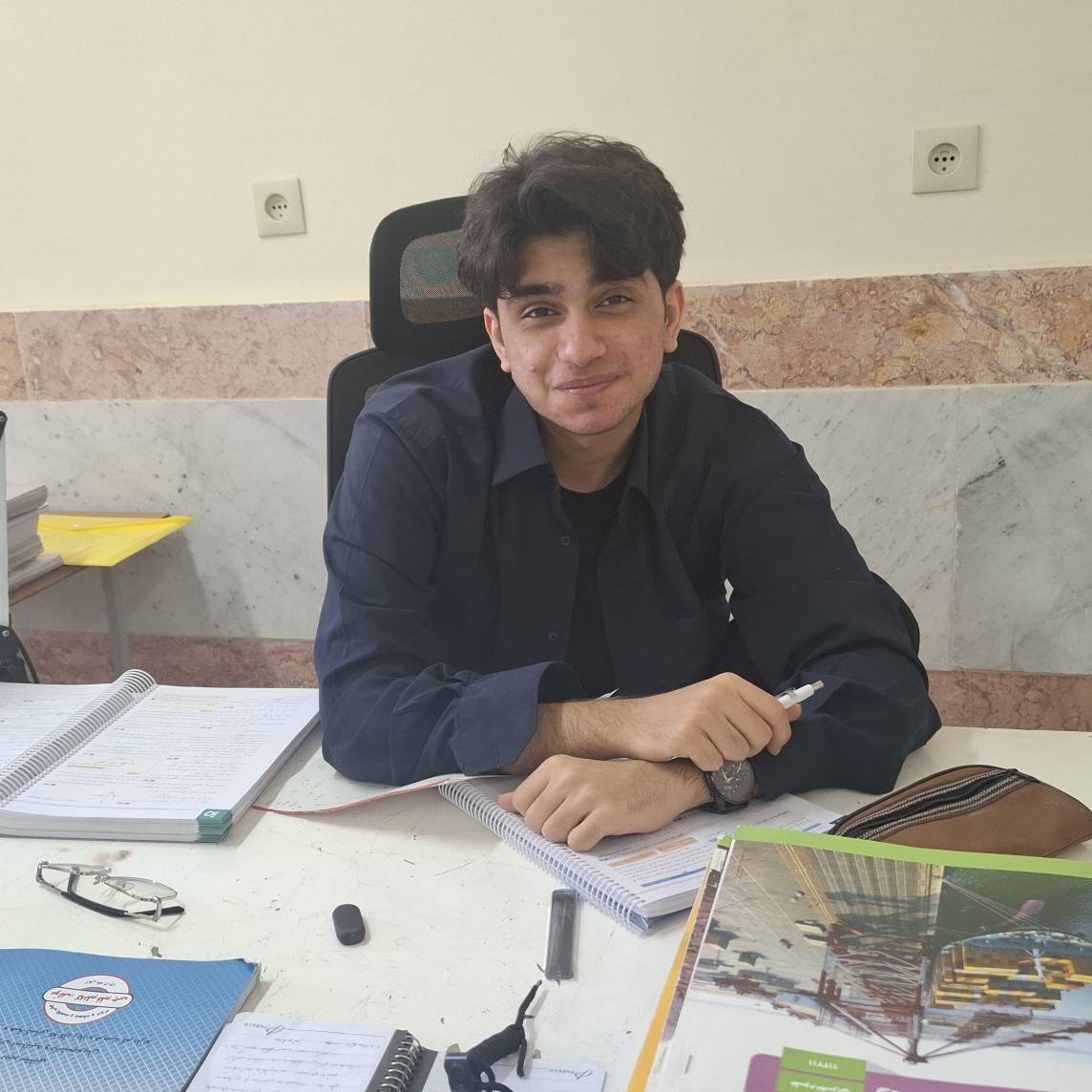 گفت و گو با علی قاسمی:قهرمان پیوستگی دوازدهم تجربی