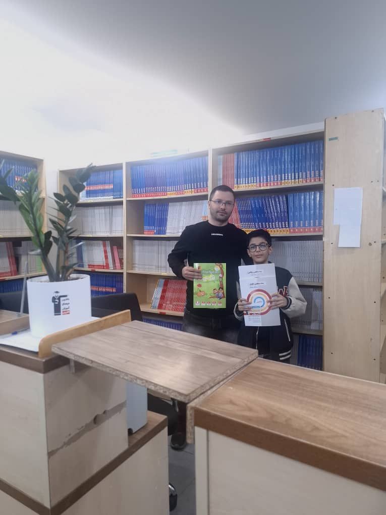 گفت گو با امیر حسین حسینی:قهرمان پیوستگی پنجم دبستان