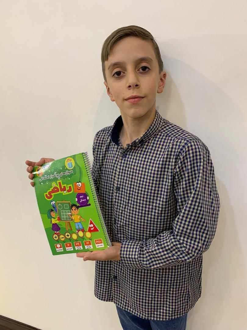 گفت و گو با امین اکبری: قهرمان پیوستگی پنجم دبستان