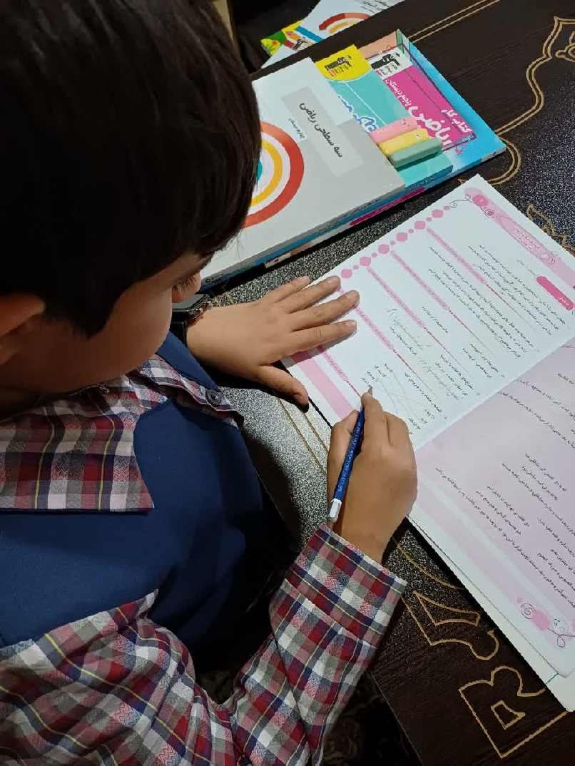 گفت و گو با علی زمانی فرادنبه: قهرمان پیوستگی پنجم دبستان