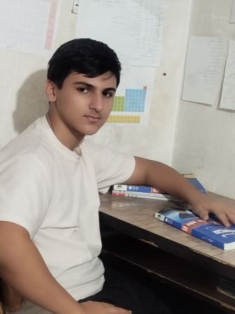 گفت و گو با وحید محسنی:قهرمان پیشرفت دهم تجربی