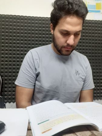 قهرمان پیشرفت، محمدرضا افشارگلی دانش اموز مقطع دوازدهم تجربی