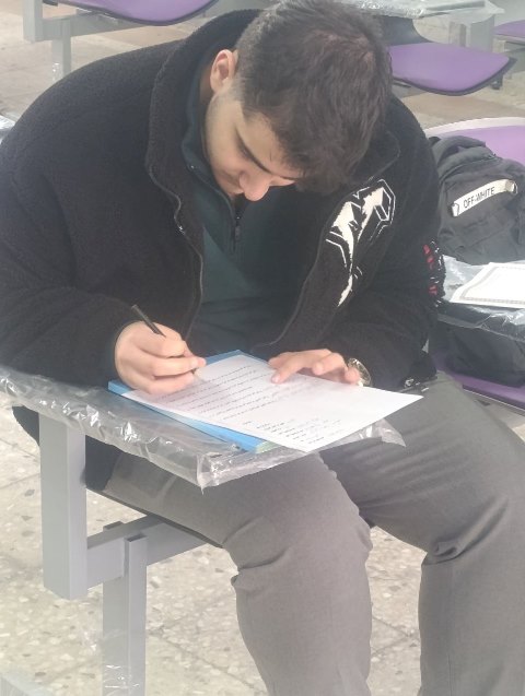 قهرمان پیشرفت، امیرعلی عباسی دانش آموز مقطع دوازدهم تجربی