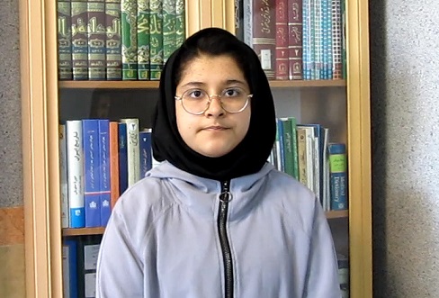 حضور جوان‌ترین شرکت کننده کنکور تجربی در دانشگاه آزاد اردبیل