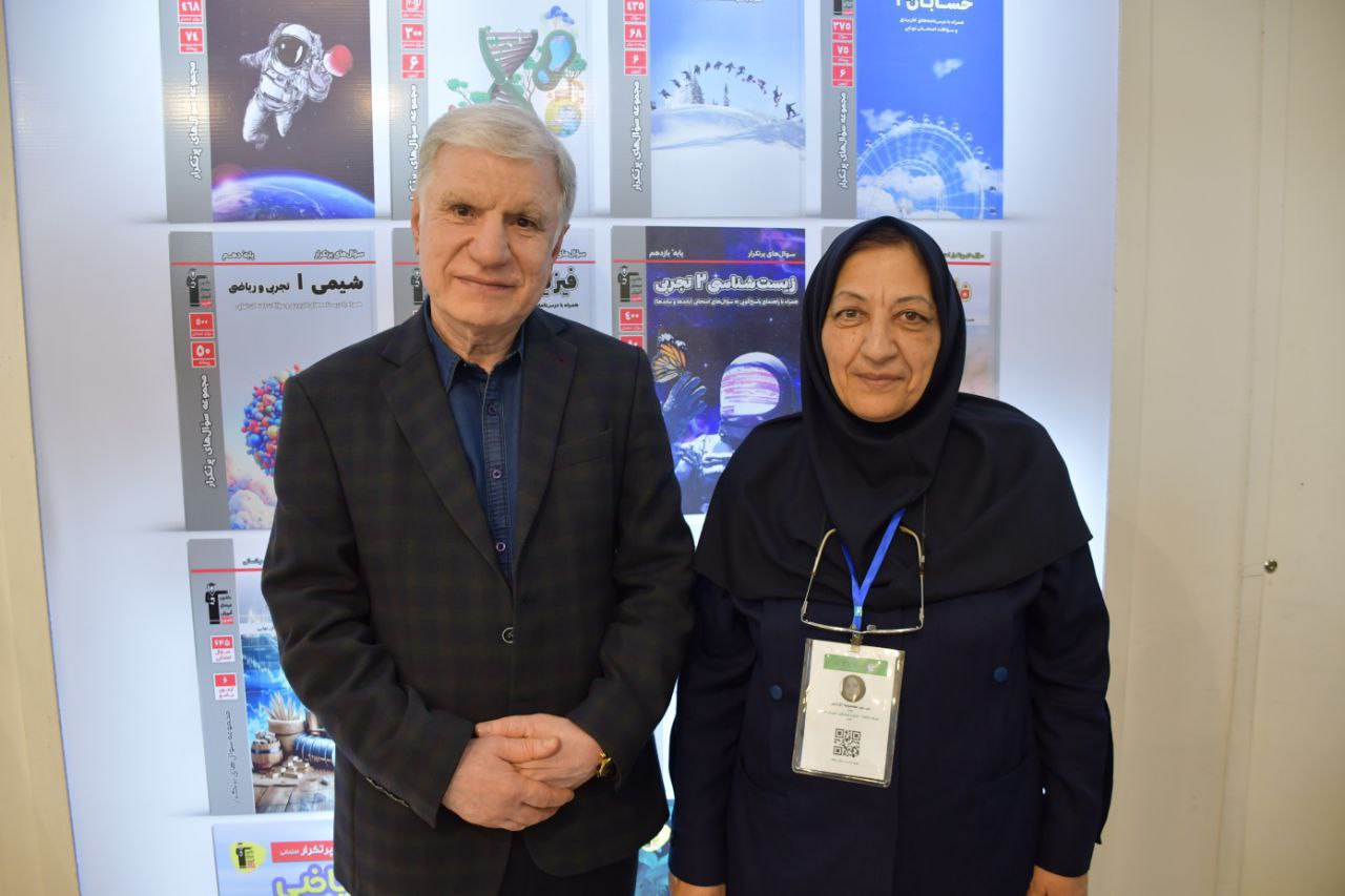 گزارش تصویری 10 از حضور کانون در نمایشگاه کتاب 26 اردیبهشت 1404