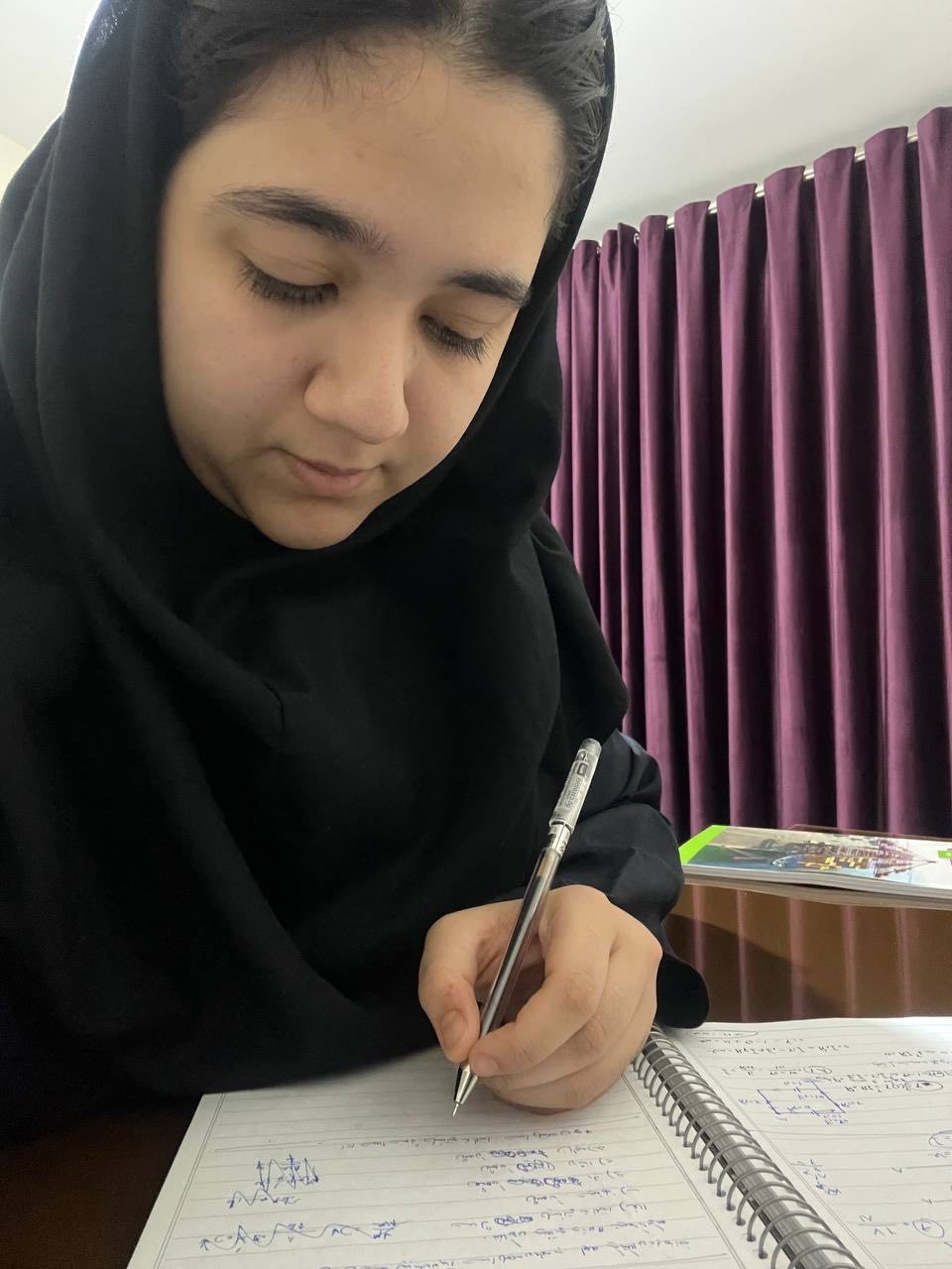 گفت وگوباثمین بابایی؛تحلیل آزمون ،آزمون حضوری دوازدهم تجربی/ساری