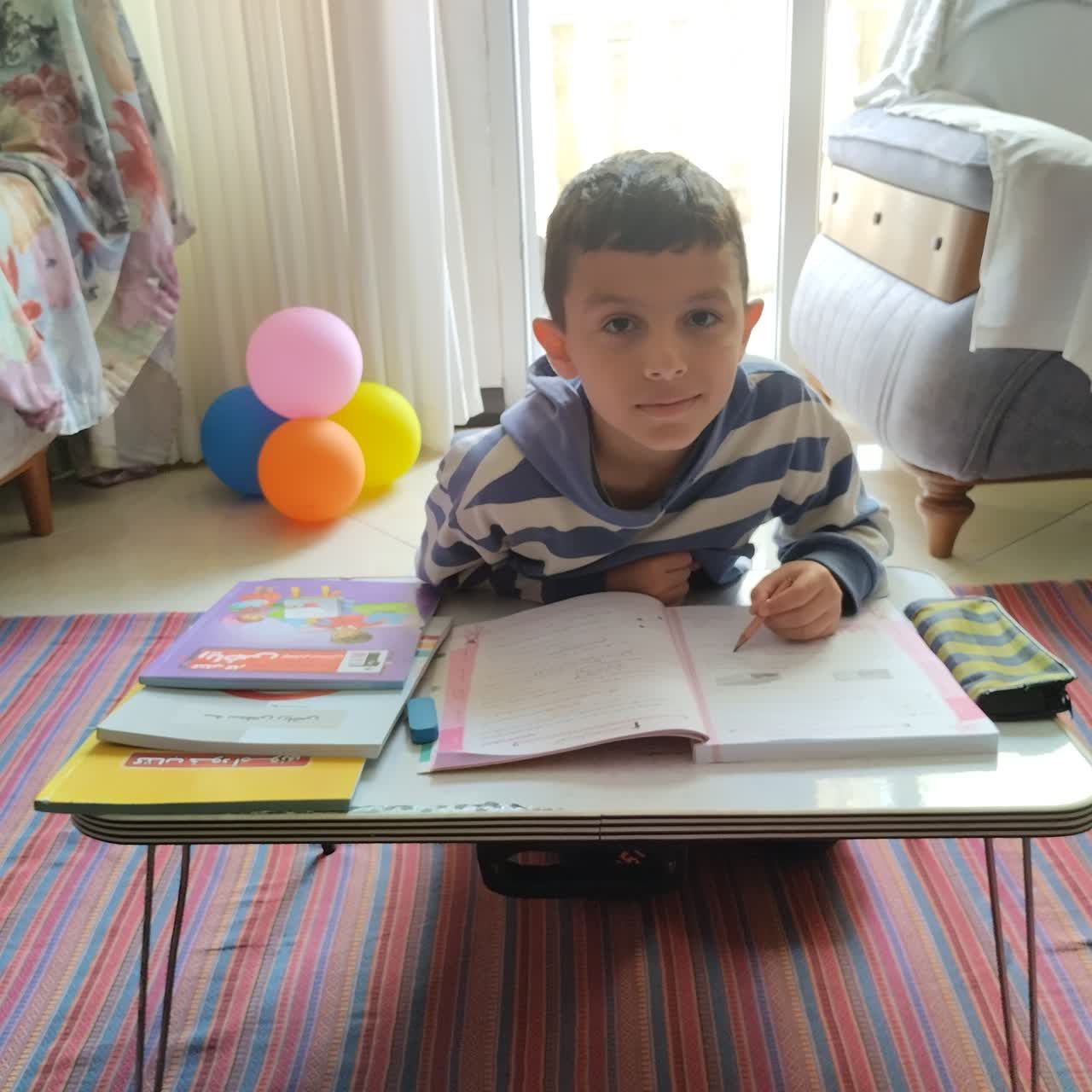 گفت وگوبا طاها رزاقی ؛ با1090پاسخ صحیح چهارم دبستان از ساری