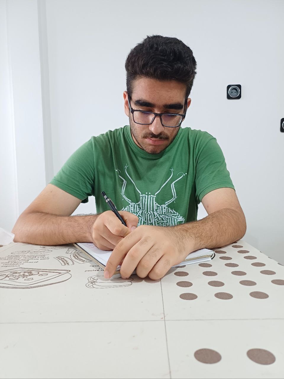 گفت وگوبامحمدرضا فدائی; از تابستان شروع کنیم دهم ریاضی/ساری