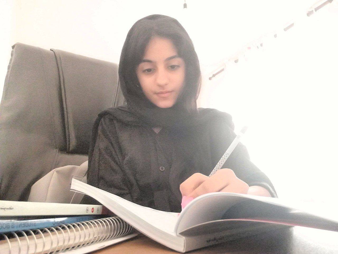 گفت وگوبا عسل نوروزی ; با334 پاسخ صحیح هشتم از ساری