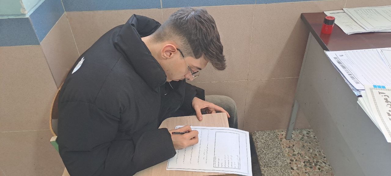 گفت وگو با کارن صمدی ; تمرین مستمر و تست‌زنی دوازدهم تجربی/ساری