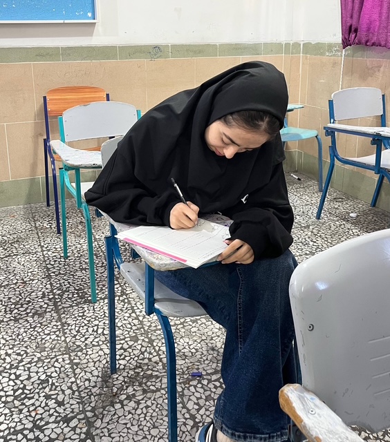 گفت وگوبا بهاره نجفی ; با 482 پاسخ صحیح یازدهم ریاضی از ساری