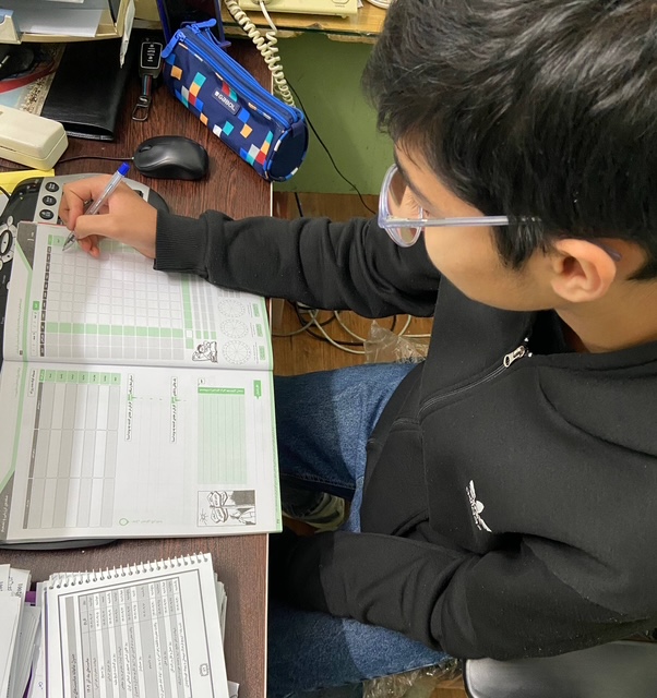 گفت وگوبا کامیار معنوی ; با349 پاسخ صحیح هشتم از ساری