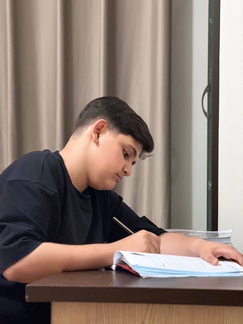 گفت وگوبا پارسا شعبانی ; با 373پاسخ صحیح هشتم از ساری